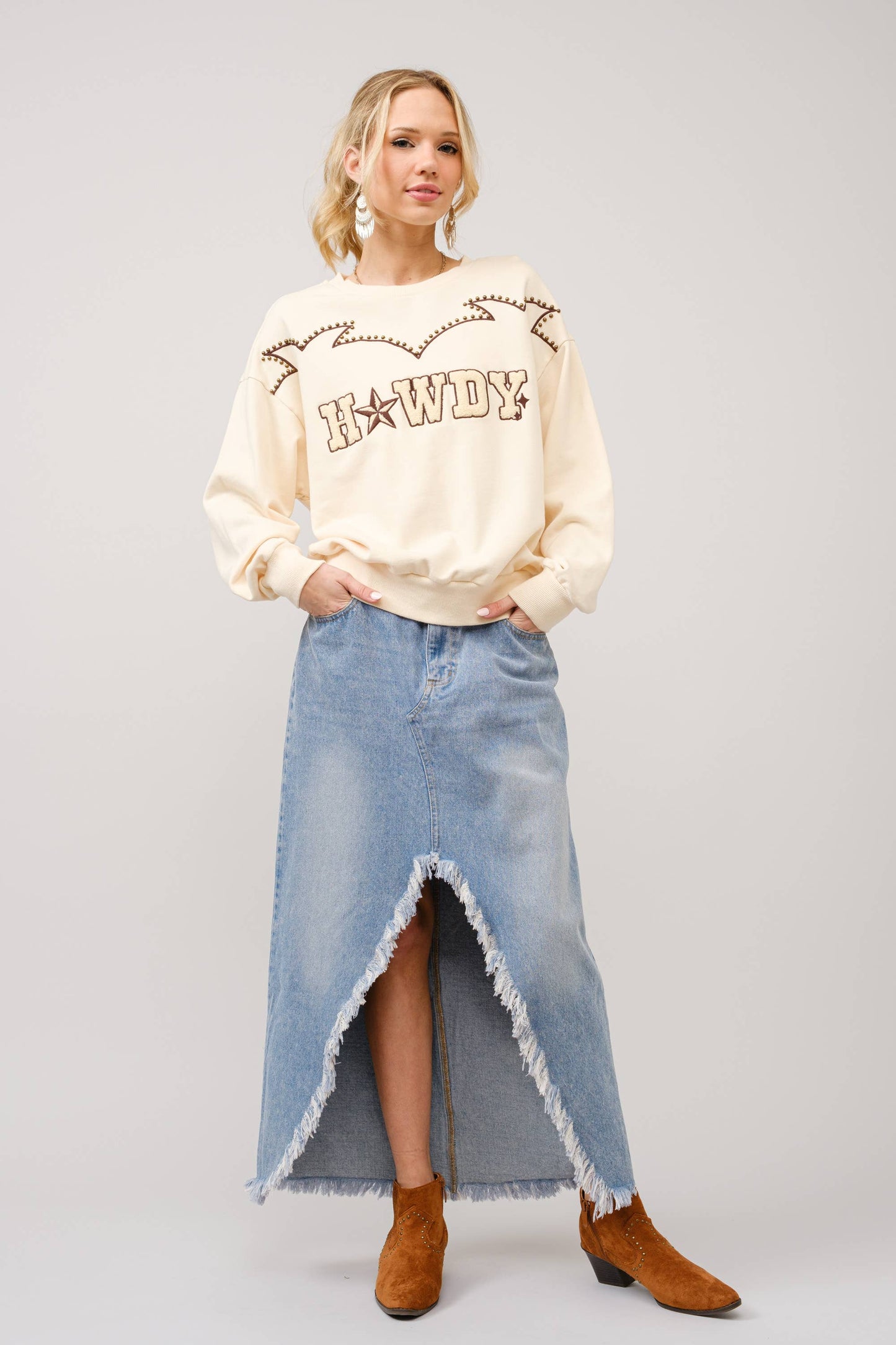 Howdy Studded Yoke Embroidered Sweatshirt